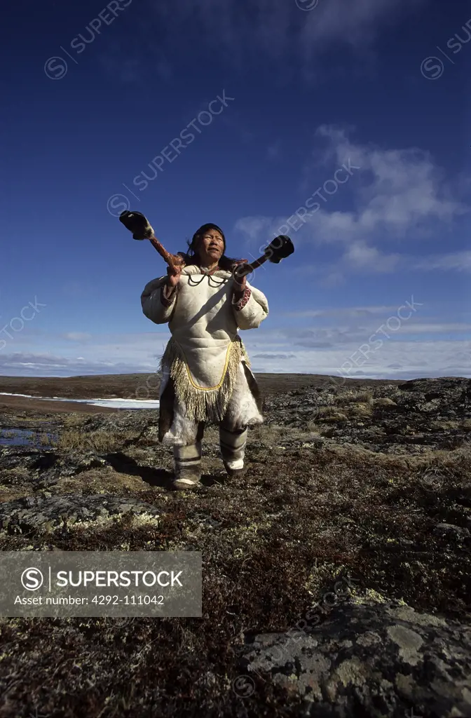 Canada, Village Baker Lake, Nanuvut, inuit woman working