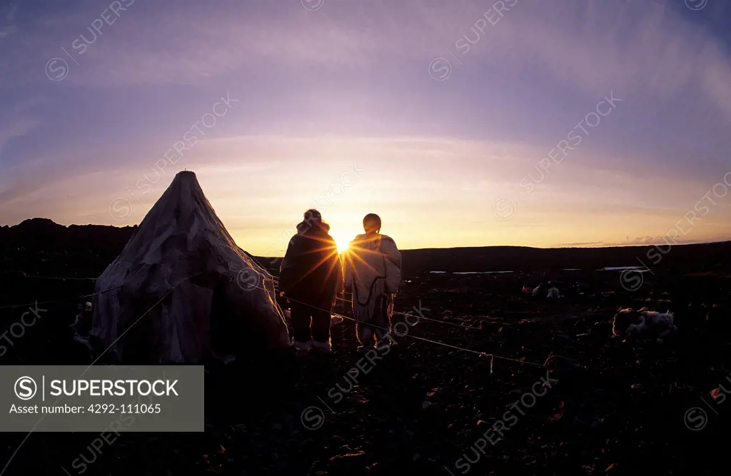 Canada, Baker Lake Nunavut, inuit and tent on sunset