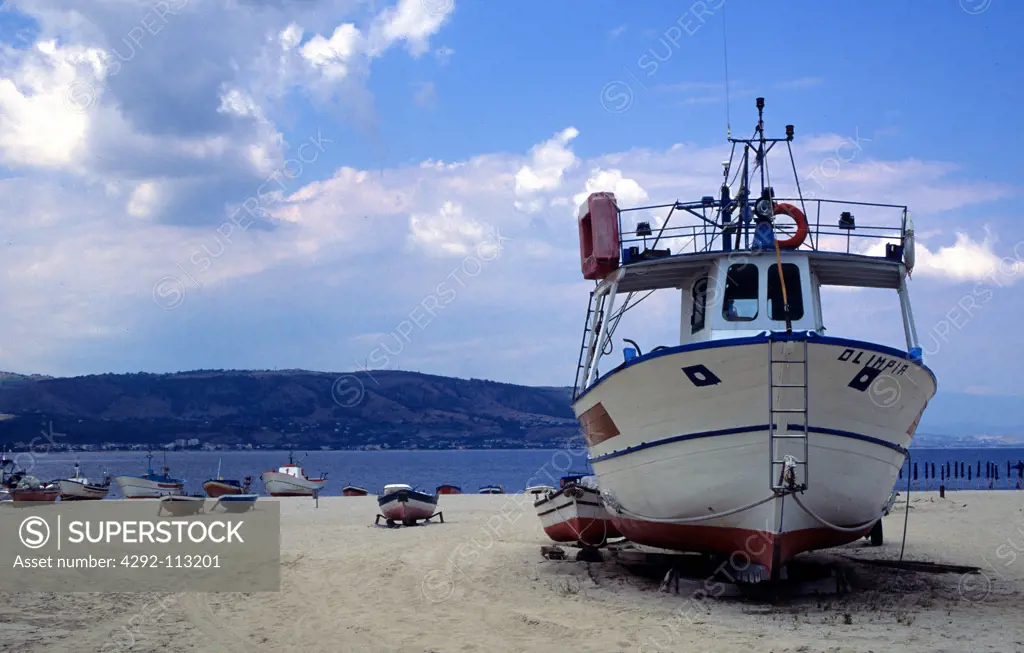 Italy, Calabria, Le Castella the harbour