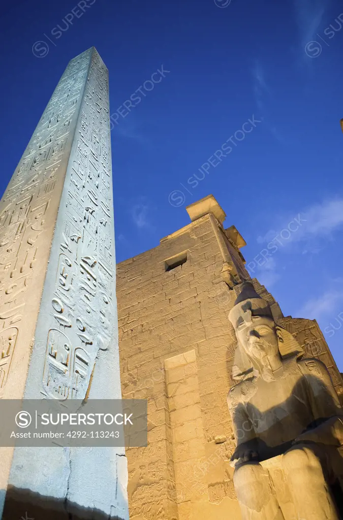 Egypt. Luxor, Luxor Temple at night