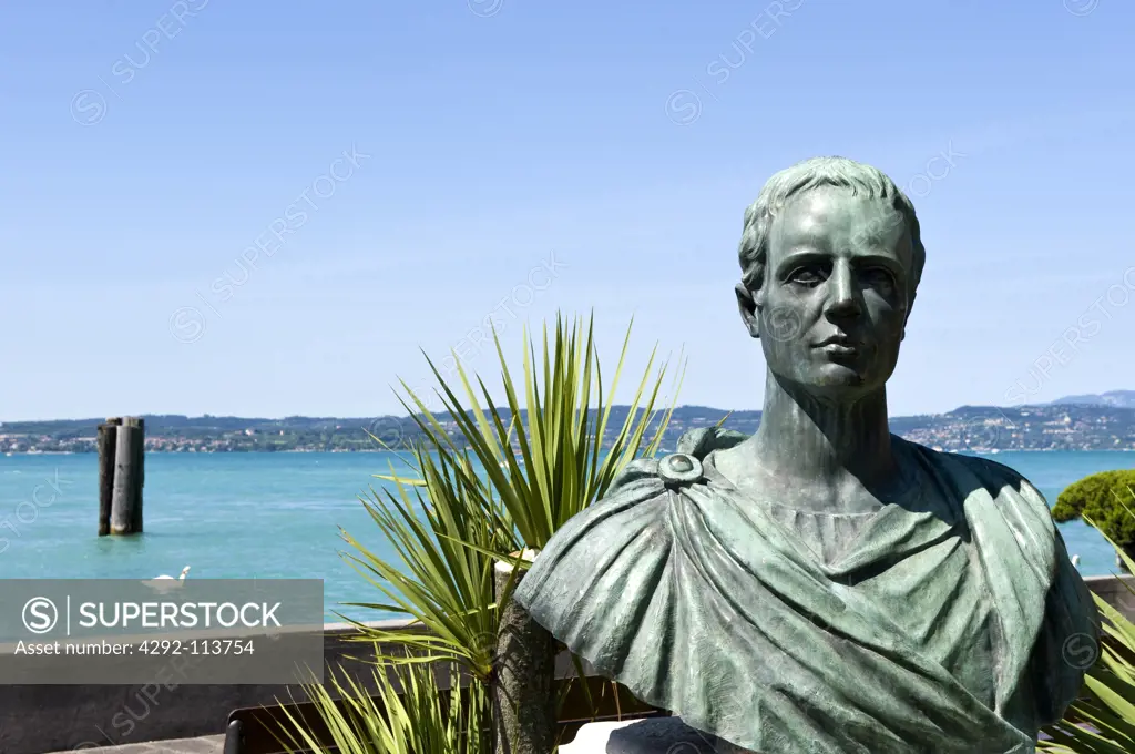 Italy, Lombardy, Garda lake,Sirmione,the bronze bust of Catullo