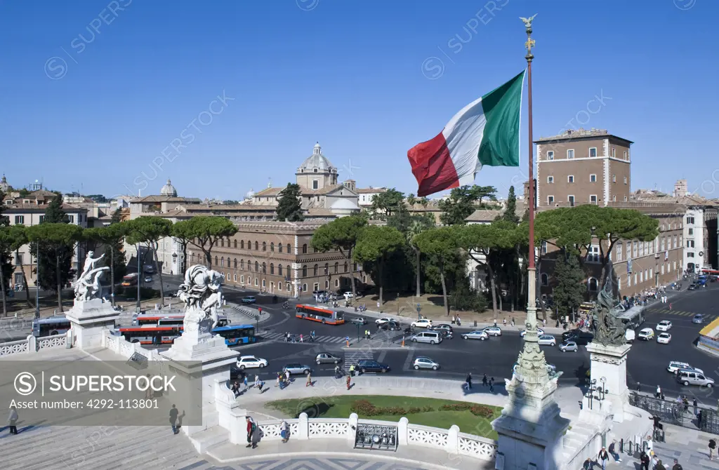 Italy, Lazio, Rome, Piazza Venezia, from the Vittoriano