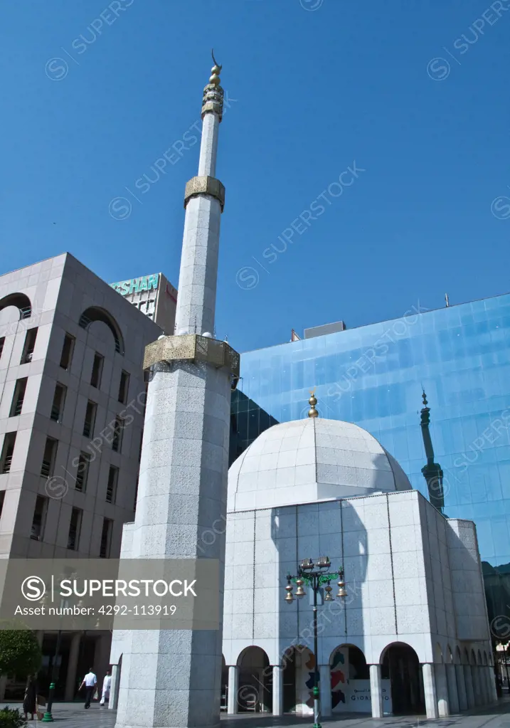 Saudi Arabia, Jeddah, mosque in the city center