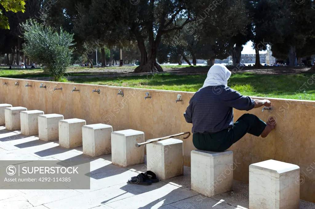 Israel, jerusalem, a local people washing on the Temple Mount