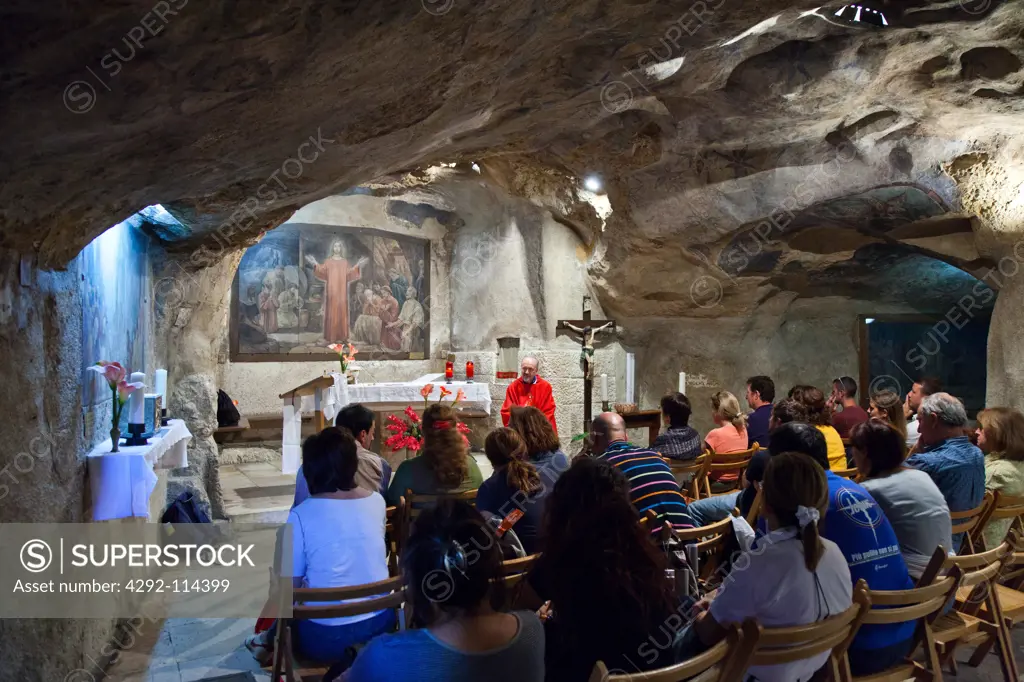 Israel, Jerusalem, people in Gethsemane Grotto