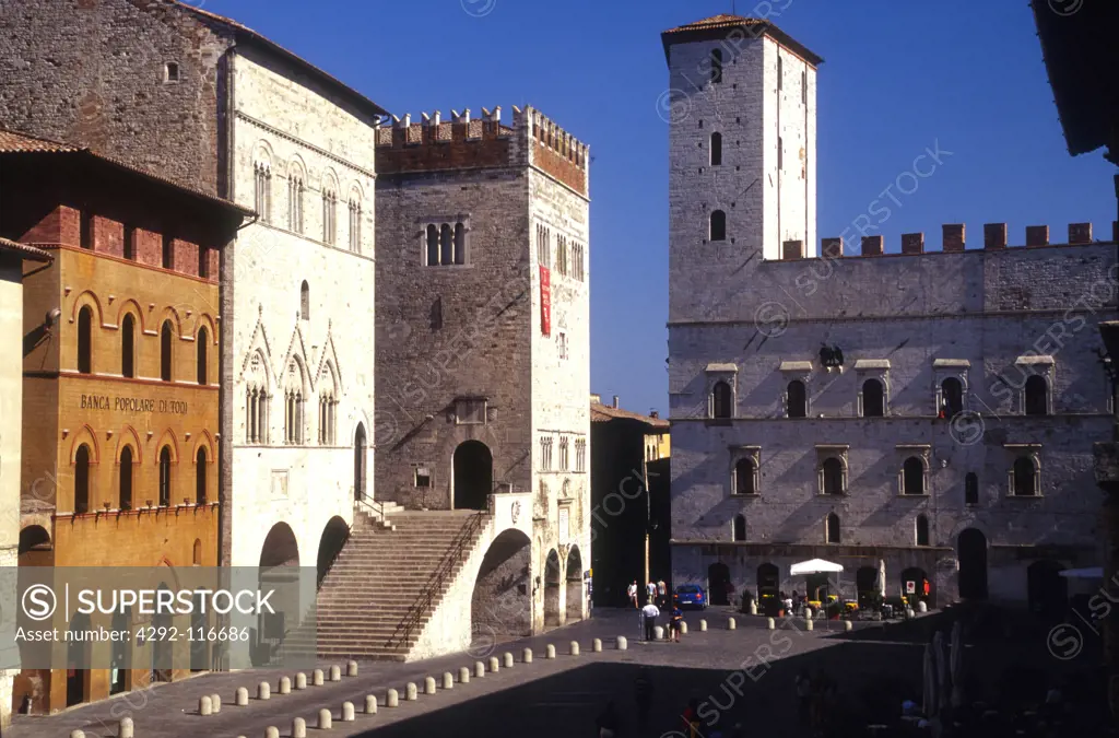 Italy, Umbria, Todi. Piazza del Popolo, Palazzo del Capitano, Palazzo del Podestà and Palazzo dei Priori