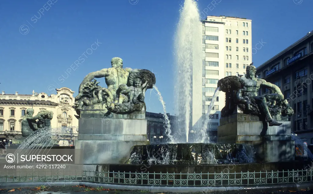 Italy, Piedmont, Turin, Piazza Solferino, Fontana Angelica.