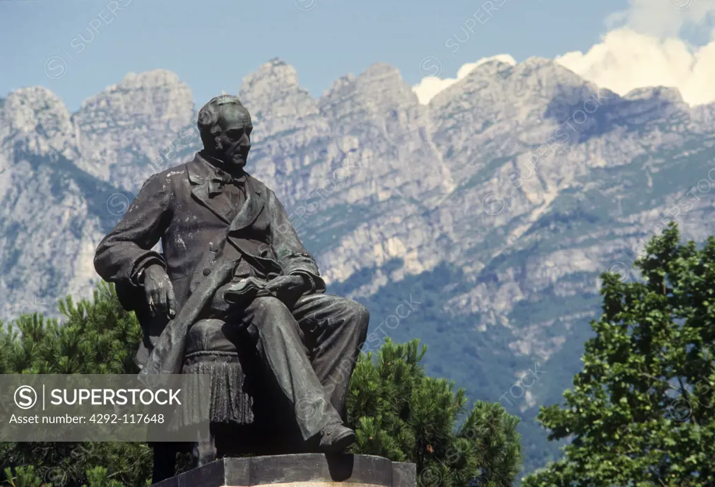 Italy, Lombardy, Lecco, Manzoni's monument