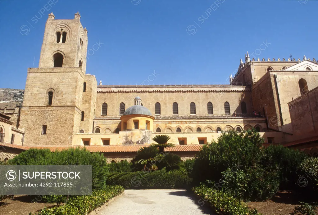 Italy, Sicily,Monreale,Cathedral of Monreale,the Cloister of the Abbey of Monreale attached to the Cathedral