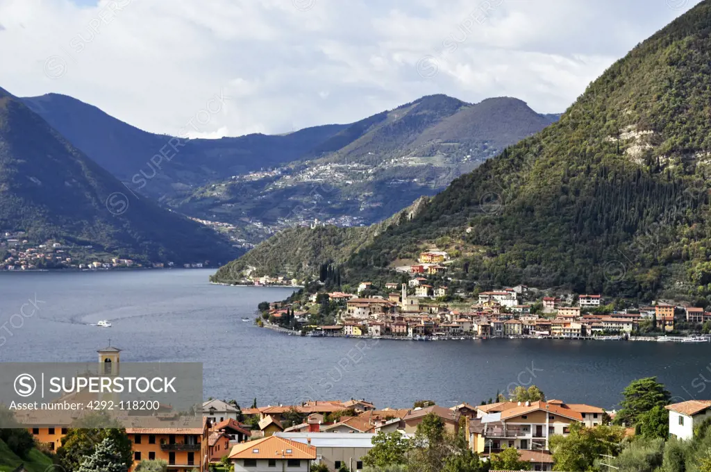 Italy, Lombardy, Lago D'Iseo, Montisola