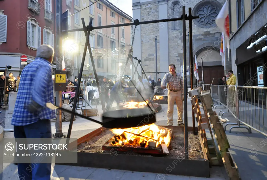 Italy, Lombardy, Bergamo Alta, chestnut festival