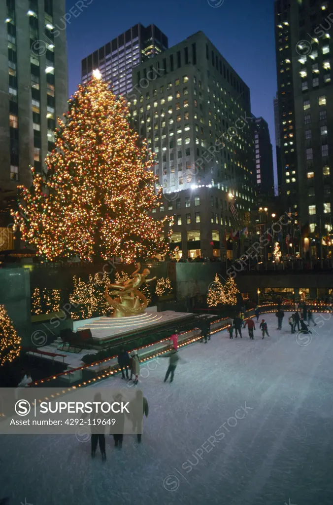 USA, New York City, Rockefeller Center, Christmas holiday