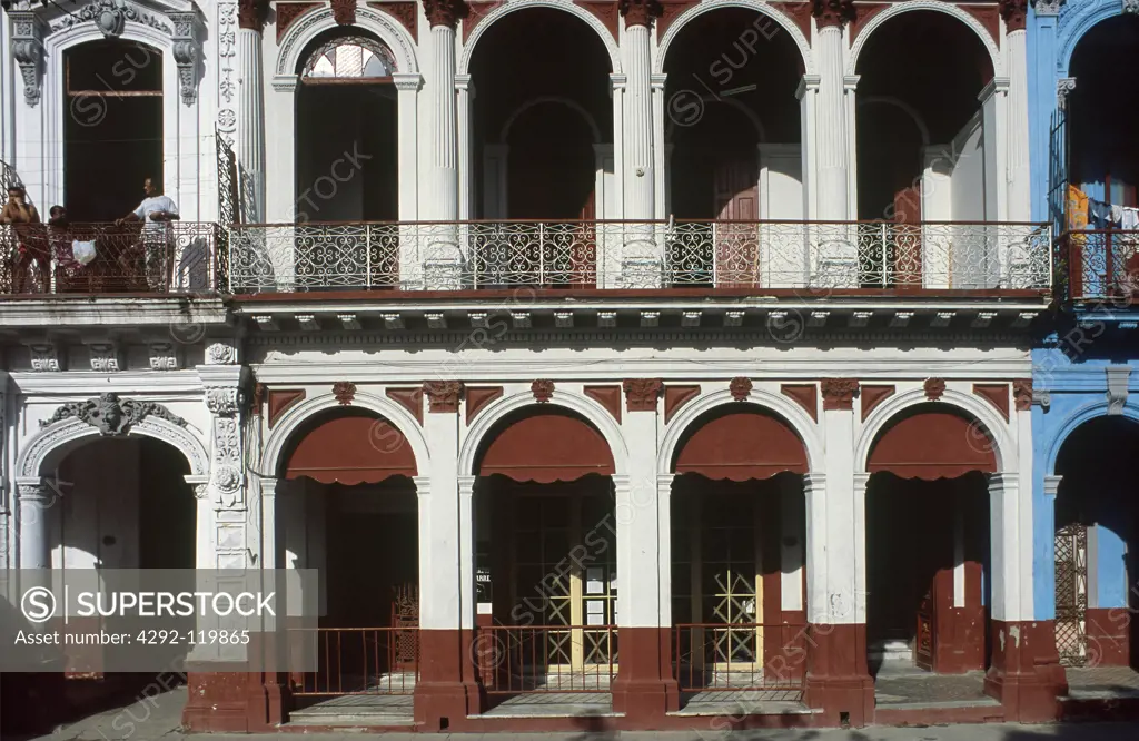 Cuba, Havana, buildings in Paseo del Prado