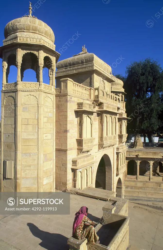India, Rajasthan, Jaisalmer, gate to Garsisar water reservation