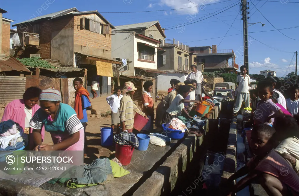 Africa, Malagasy Republic, Madagascar, Alarobia, women washing