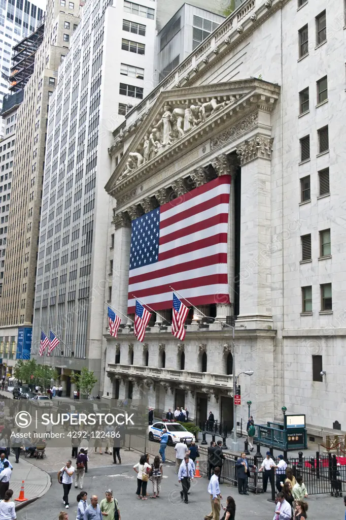 USA, New York City, New York Stock Exchange & Federal Hall, Broad Street & Wall Street
