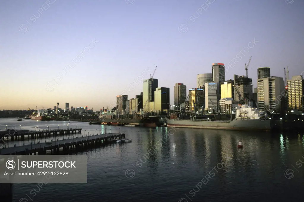 Australia, Sydney, harbor and skyline at dusk