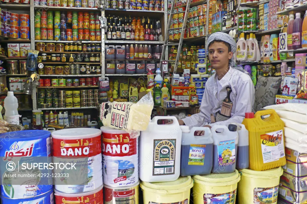 Yemen, Sanaa, greengrocer in souk