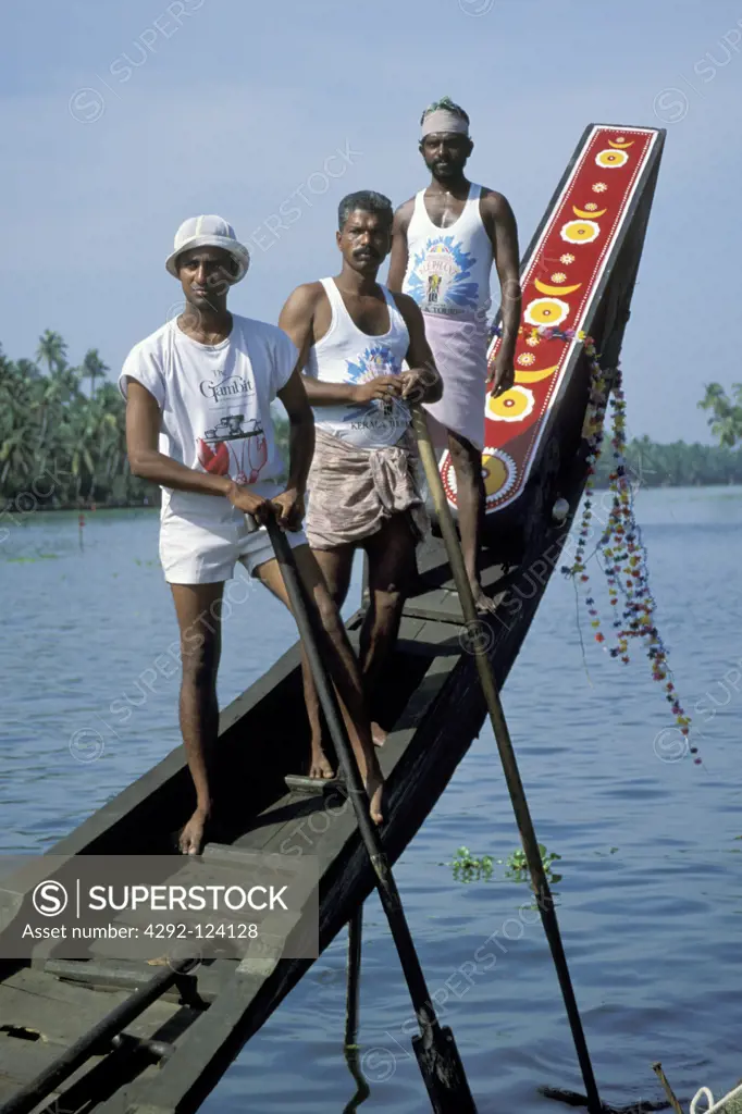 India, Kerala, boatmen