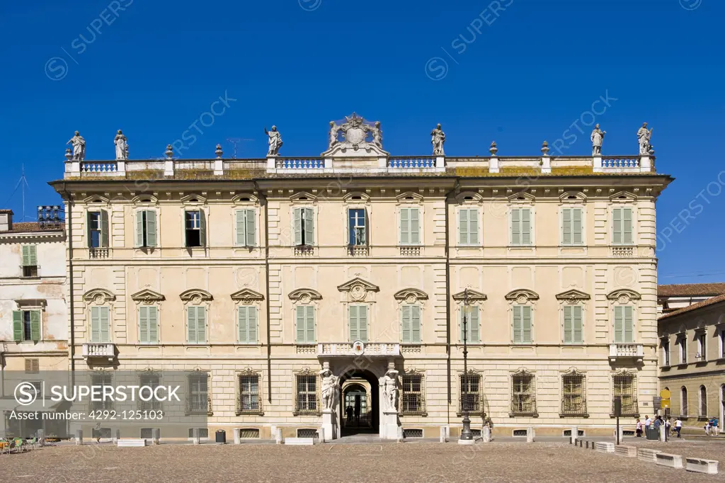 Italy, Lombardy, Mantua, Piazza Sordello, Episcopal palace