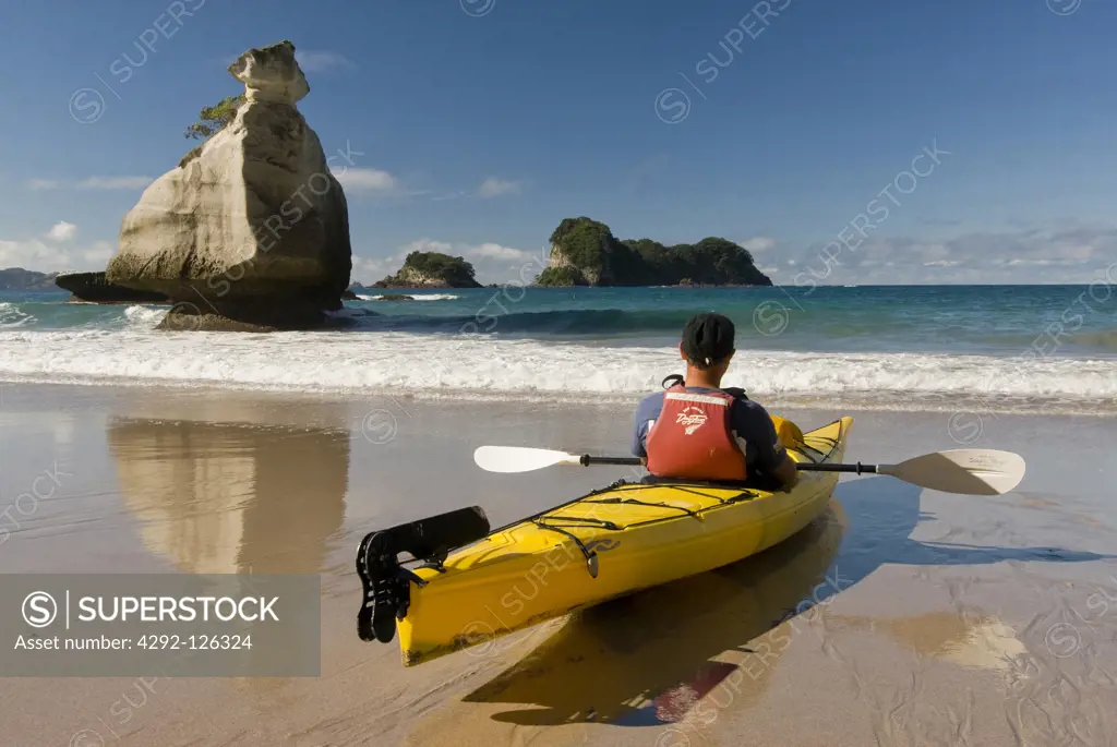 New Zealand, Coromandel Peninsula, man on kayak