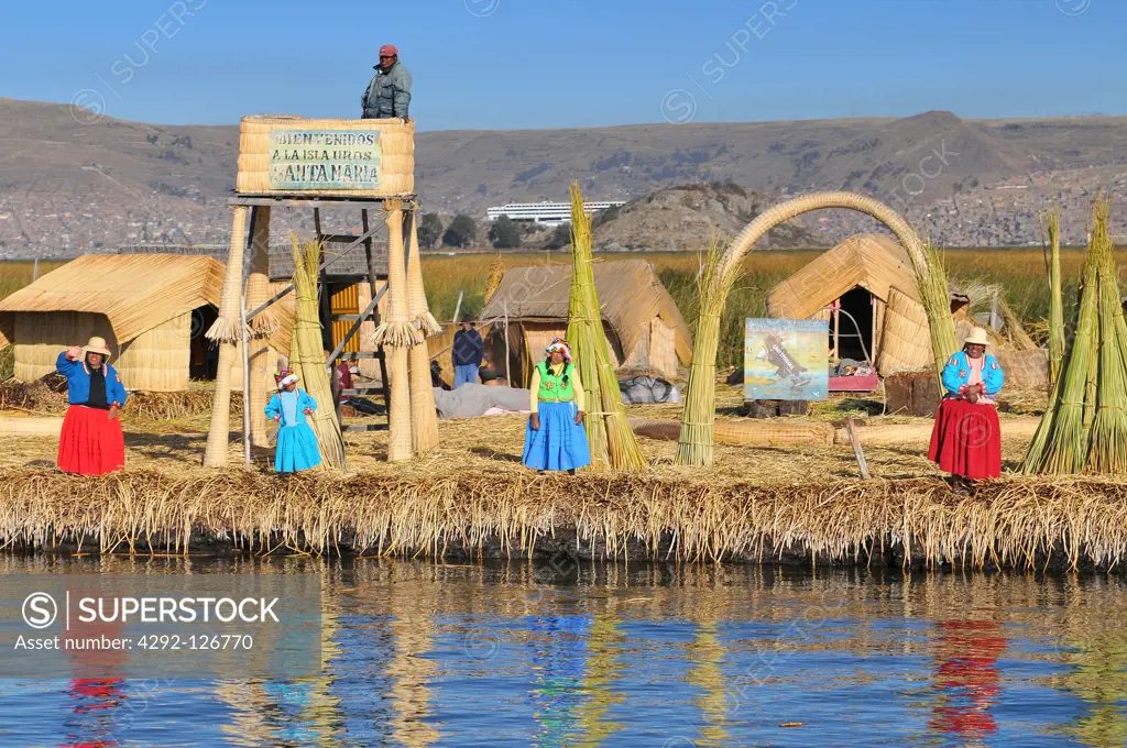 Peru, South America, Titicaca Lake, Uros Indian, Uros Ayamaras, Floating Island