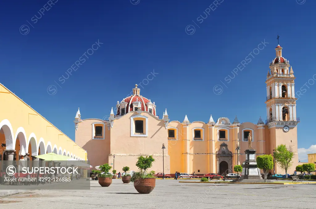 Mexico, the Parish of San Pedro Church in the main square of Cholula City