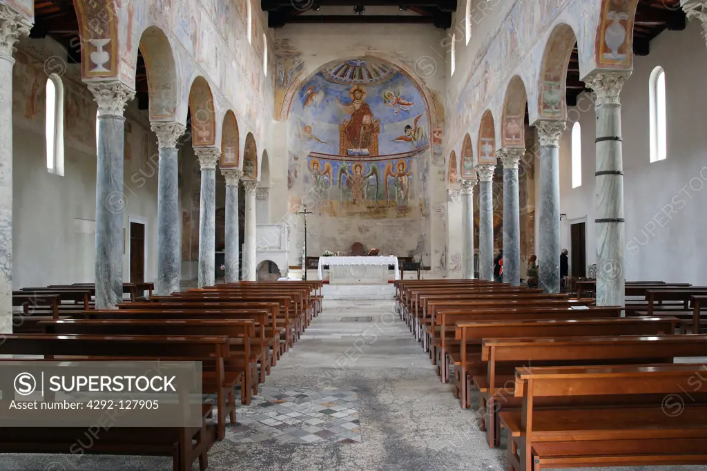 Italy, Campania, Capua, interiors of Sant'Angelo in Formis church