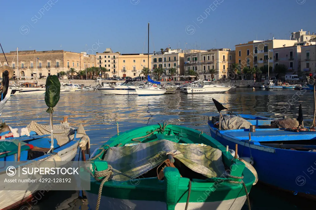 Italy, Apulia, Trani, the harbour