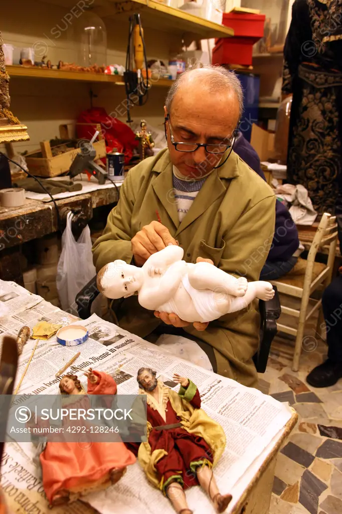 Italy, Campania, Naples, making figurine of typical Naples crib, Cesarini's workshop