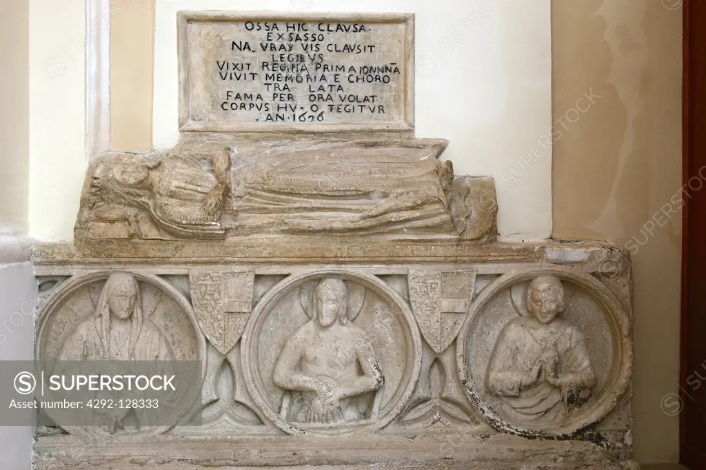 Italy, Apulia, Monte Sant'Angelo, San Francesco Church, Sarcophagus of Queen Giovanna
