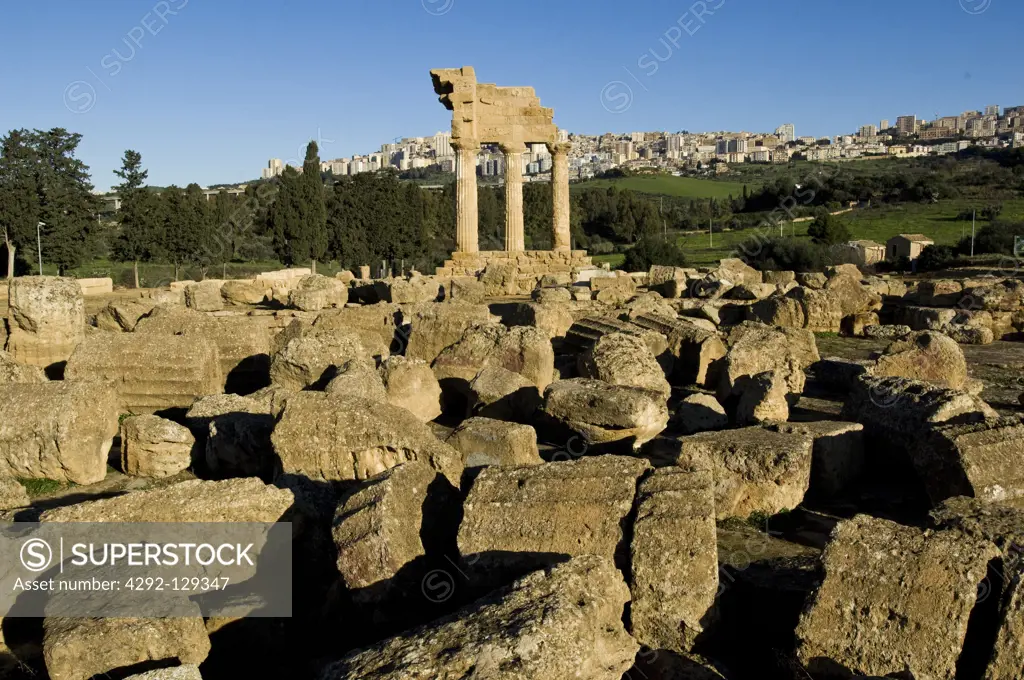 Italy, Sicily, Agrigento, ruins of Dioscuri temple