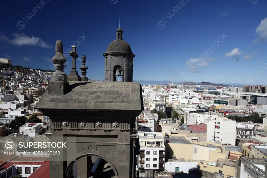 The round view of the roof of the cathedral Santa Ana in Santa Ana Platz in reading Palmas of the capital the insel grain Canaria on the Canary islands in the Atlantic, Spain.