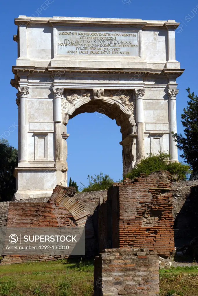 Rom Kolosseum, Roma Italy Titus Arch