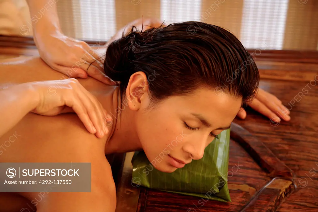 Pizhichil Massage (ayurveda treatment) at the Oriental Spa, Bangkok,Thailand