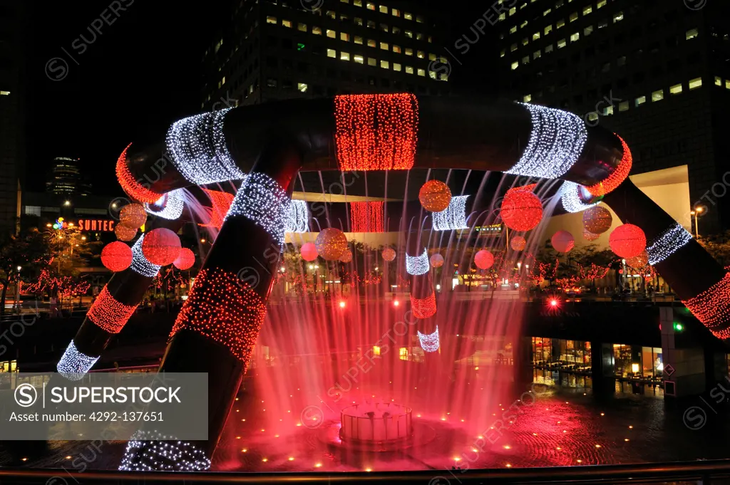 Asia, Singapore, the fountain of wealth at night
