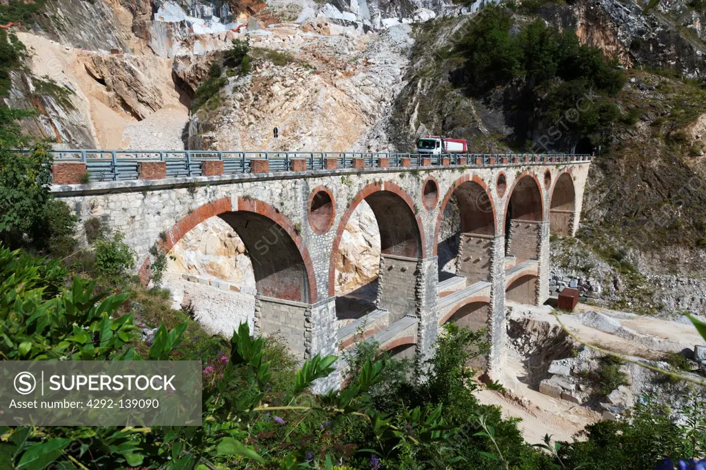 Europe, Italy, Tuscany, Apuan Alps, Carrara, Ponti di Vara, Old Bridge across a marble quarry