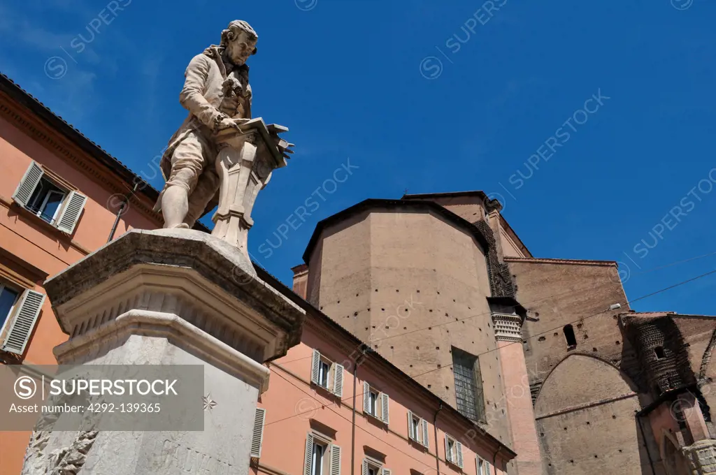 Italy, Emilia Romagna, Bologna, Piazza Galvani, the monument to Galvani