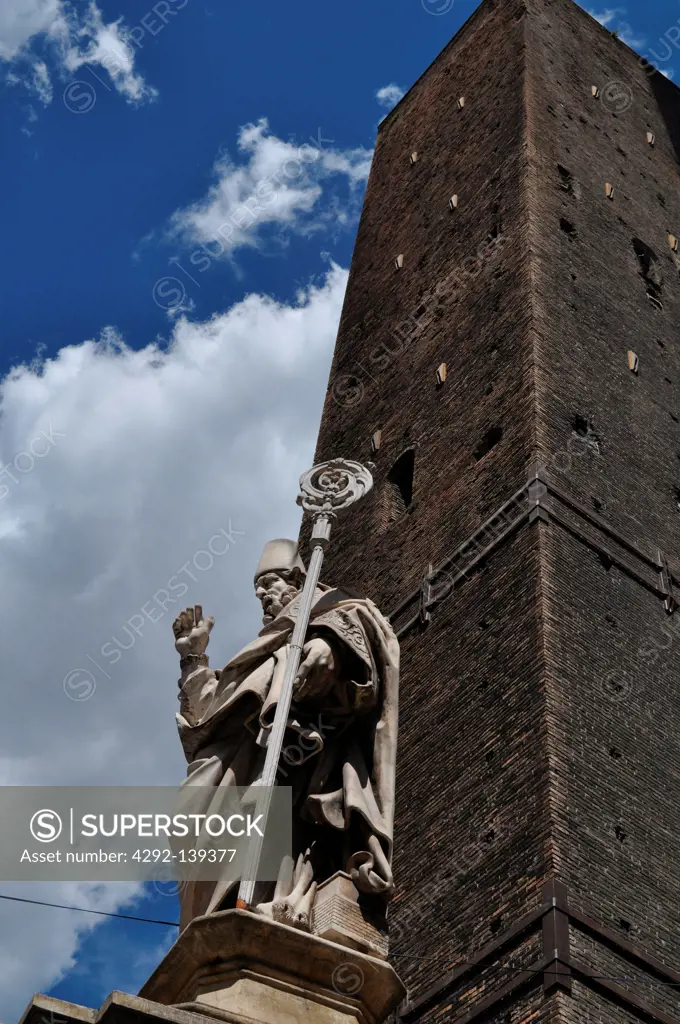 Italy, Emilia Romagna, Bologna, San Petronio statue, at the bottom of the Two Towers