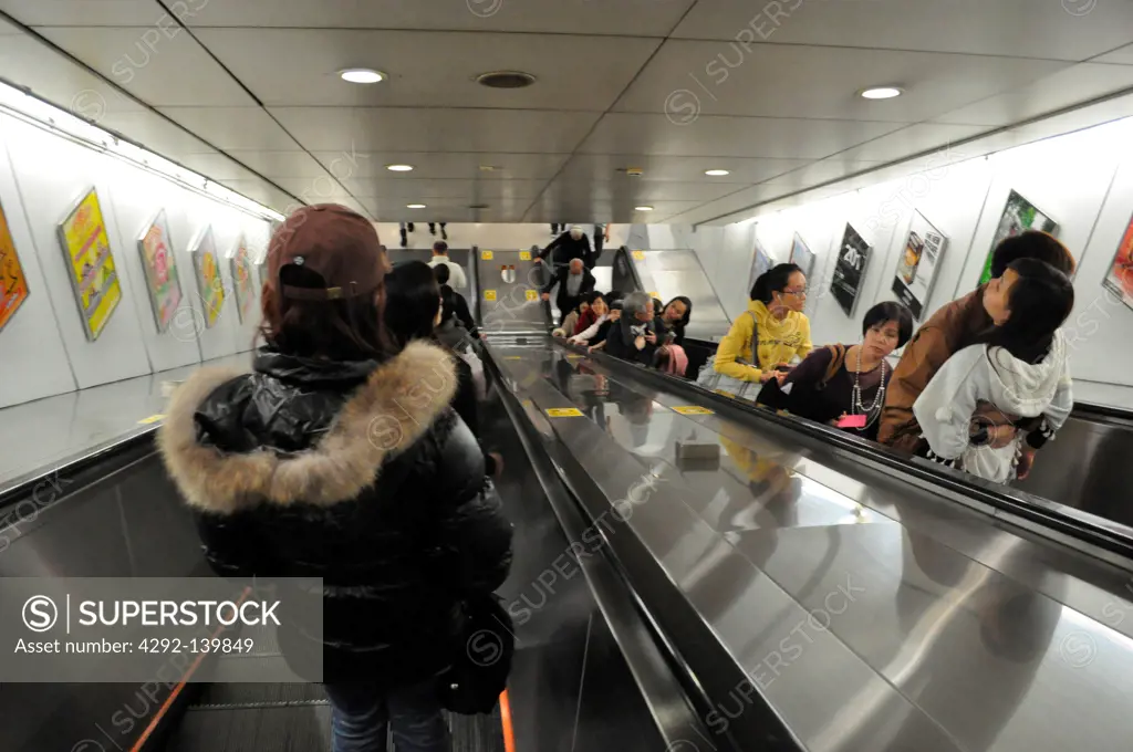 Hong Kong: escalator in the subway