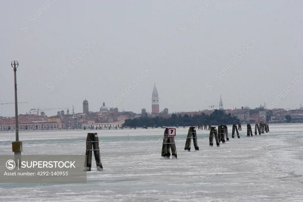 Italy, Veneto, the Venetian lagoon in winter
