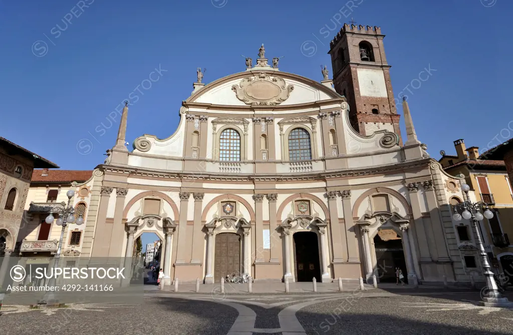 Italy, Lombardy, Vigevano, Ducale Square, Cathedral