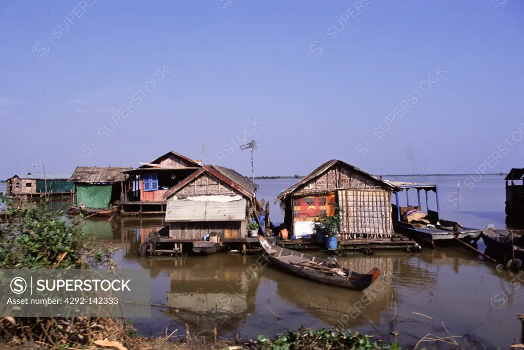 Asia, Cambodia, Tonle Sap lake, floating market
