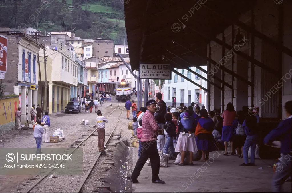 Ecuador, Chimborazo, train station and Nariz del Diablo train