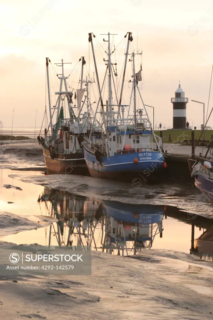 vessels in the port of Wremen ( Germany) at low tide