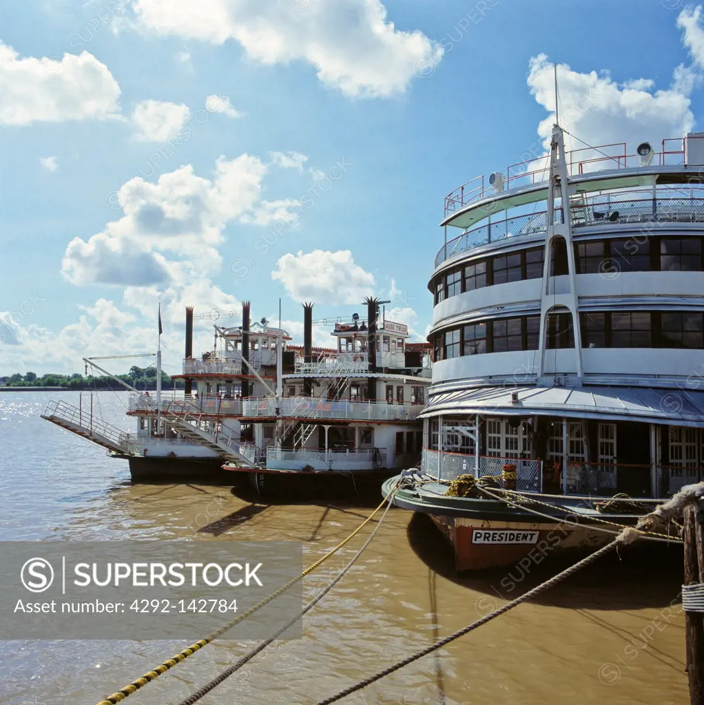 Mississippi River Steamboats, New Orleans, USA,