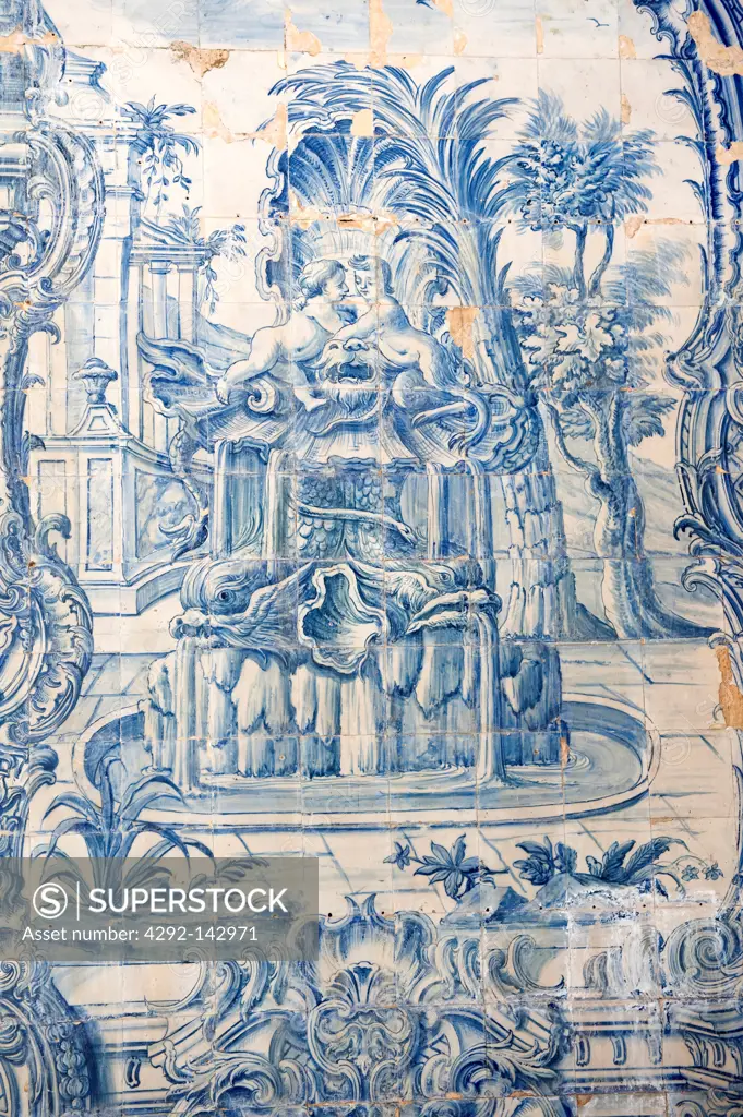 Azulejos in the cloister of The Royal Palace (Palcio Nacional de Sintra) in Sintra near Lisbon, UNESCO World Heritage Site, Portugal, Europe