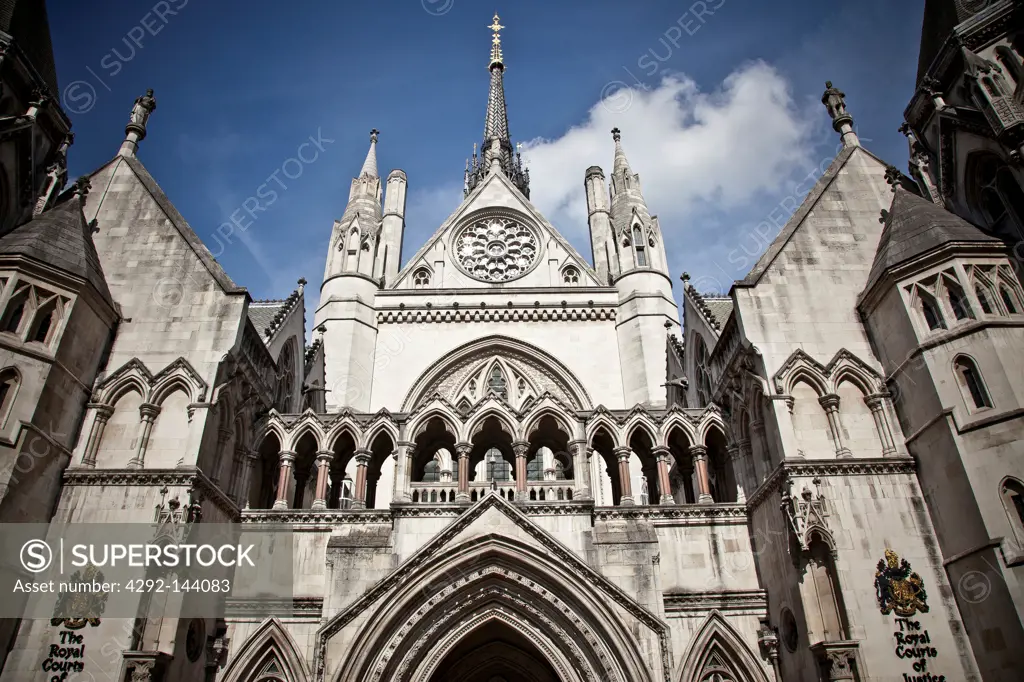 England, London, The Strand. The Royal Courts of Justice in London