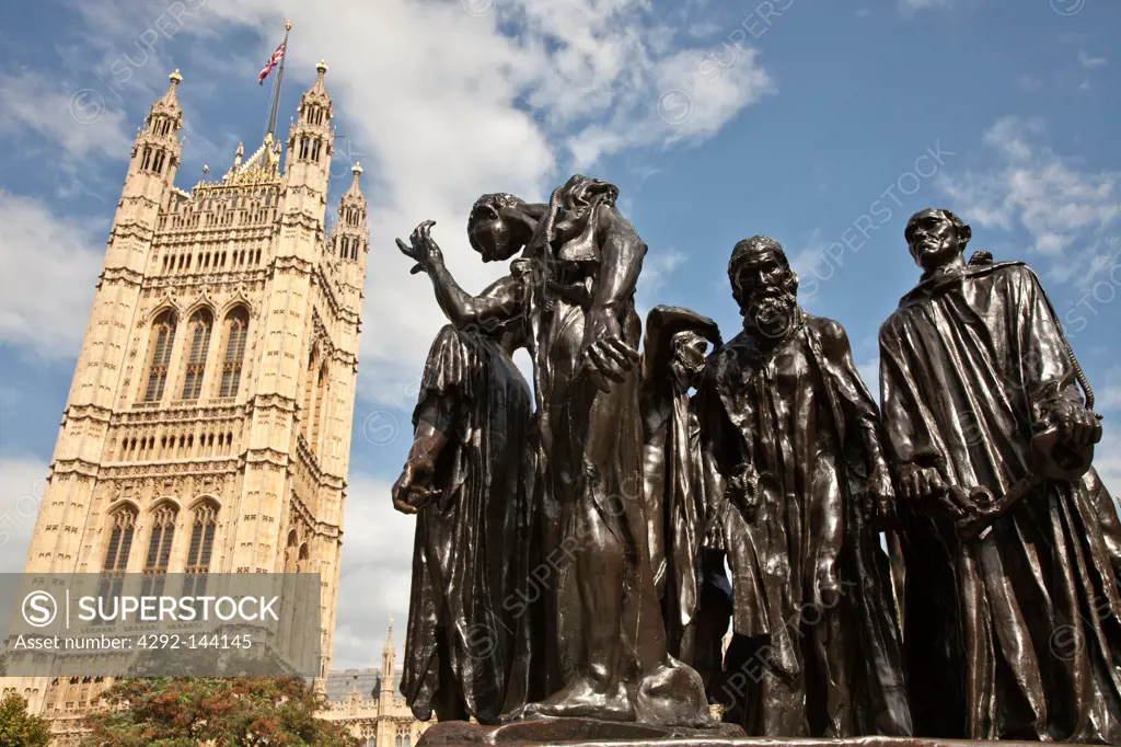 England, London, View of Westminster Abbey, statue