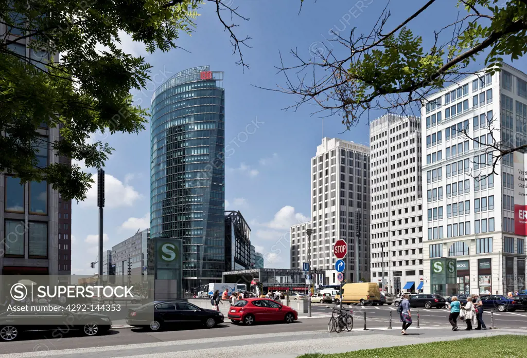Germany, Berlin, Potsdamer Platz, Skyscrapers in new urban development